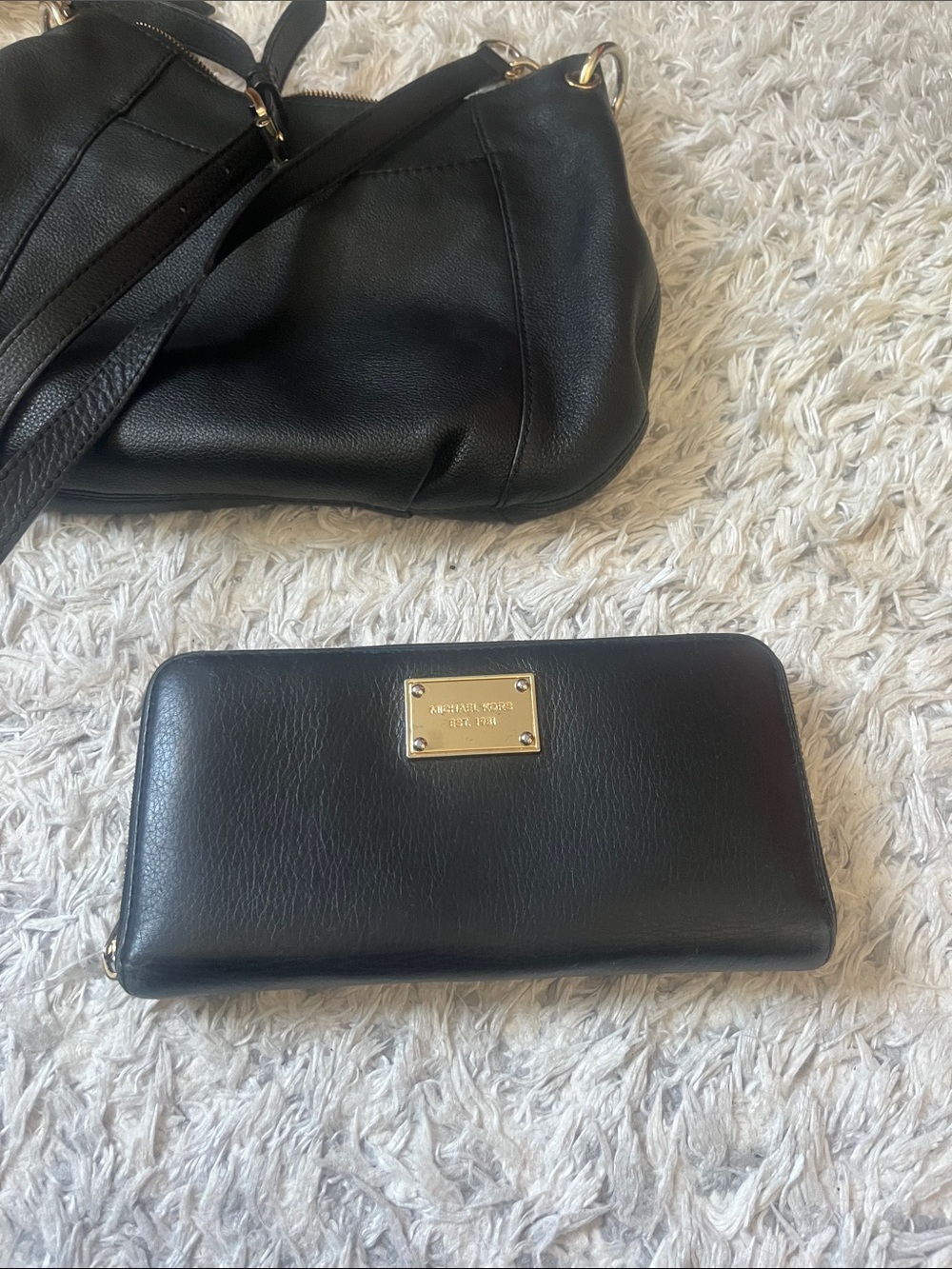 MICHAEL KORS LARGE BLACK WALLET